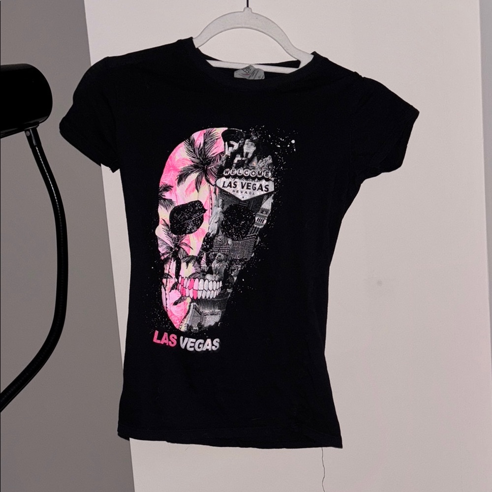 Black and Pink Graphic Short Sleeve Tees